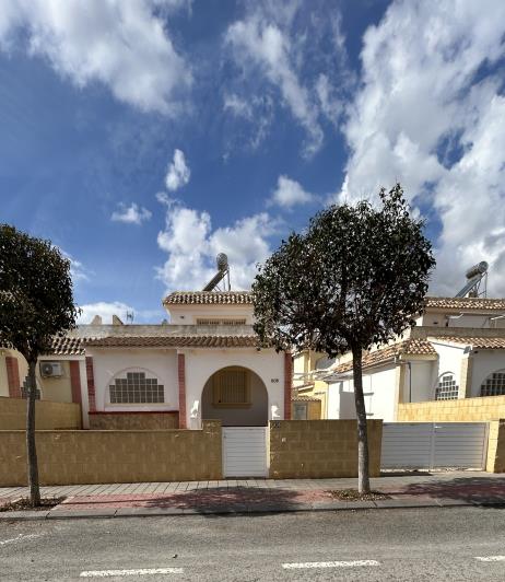 Image No.3-4 Bed Semi-Detached for sale