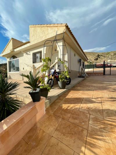 Image No.2-Villa / Détaché de 2 chambres à vendre à Fortuna