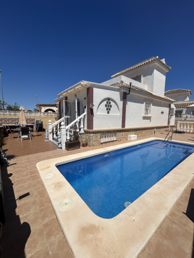Image No.8-4 Bed Villa / Detached for sale
