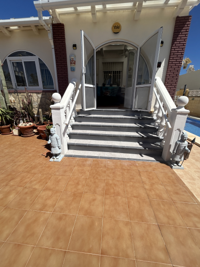 Image No.5-4 Bed Villa / Detached for sale