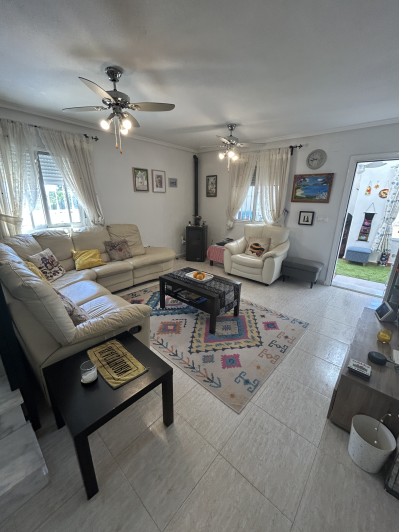 Image No.19-4 Bed Villa / Detached for sale