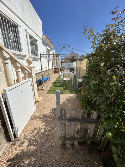 Image No.14-3 Bed Villa / Detached for sale