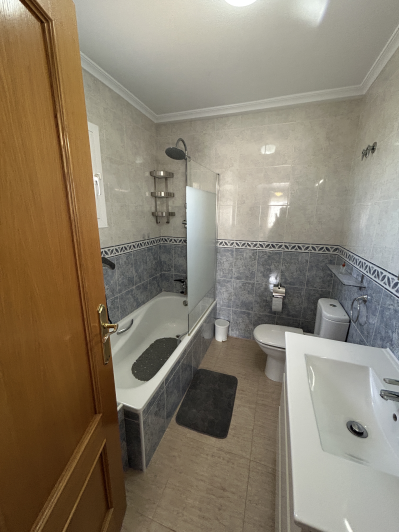 Image No.33-3 Bed Villa / Detached for sale