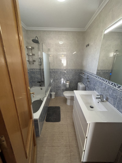 Image No.32-3 Bed Villa / Detached for sale