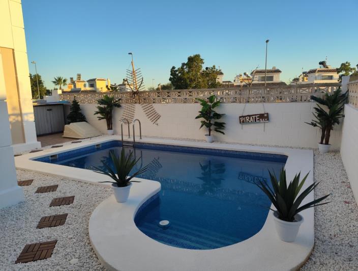 Image No.5-2 Bed Semi-Detached for sale