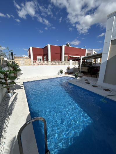 Image No.23-2 Bed Semi-Detached for sale