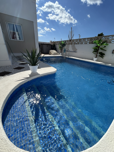 Image No.30-2 Bed Semi-Detached for sale