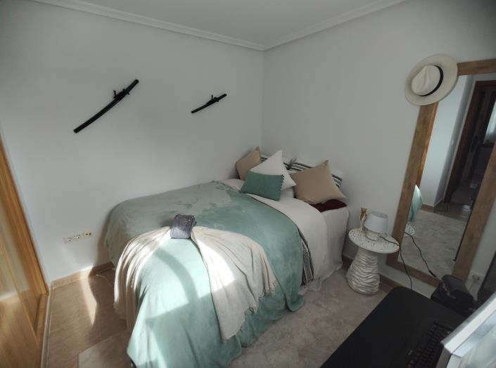 Image No.35-2 Bed Semi-Detached for sale