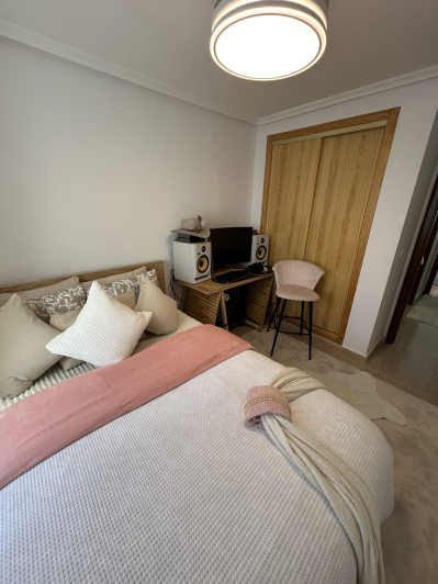 Image No.41-2 Bed Semi-Detached for sale