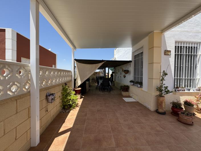 Image No.11-2 Bed Semi-Detached for sale