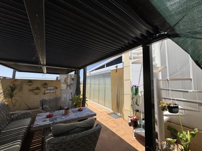 Image No.16-2 Bed Semi-Detached for sale