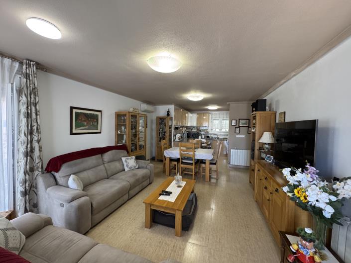 Image No.23-2 Bed Semi-Detached for sale