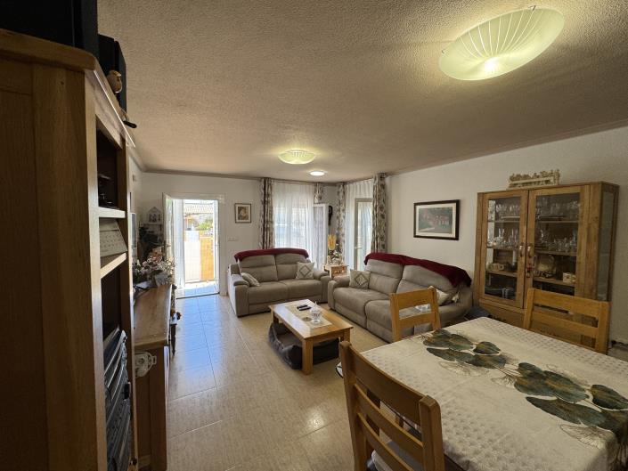 Image No.25-2 Bed Semi-Detached for sale