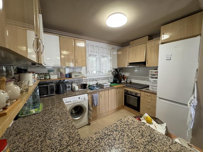 Image No.29-2 Bed Semi-Detached for sale