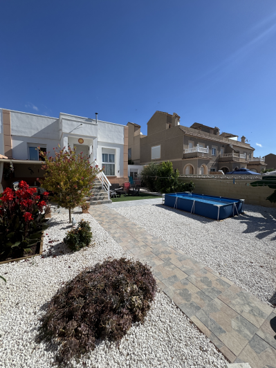 Image No.4-1 Bed Semi-Detached for sale