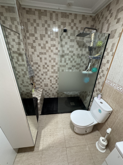 Image No.24-1 Bed Semi-Detached for sale