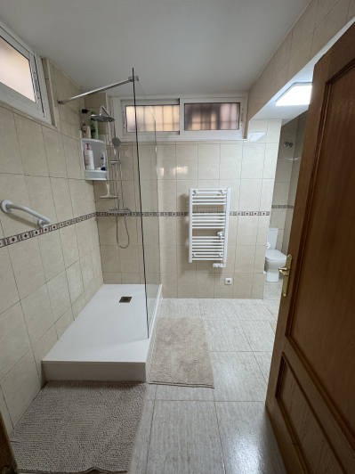 Image No.38-4 Bed Villa / Detached for sale