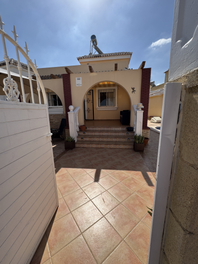 Image No.3-4 Bed Villa / Detached for sale