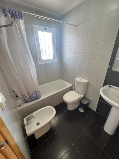 Image No.32-2 Bed Apartment for sale