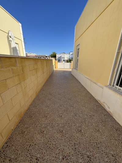 Image No.8-2 Bed Semi-Detached for sale