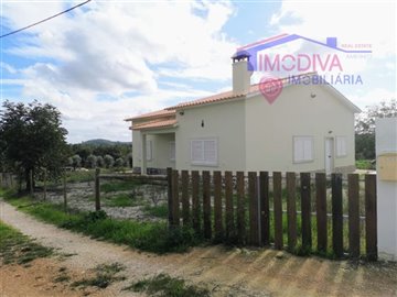 1 - Alvaiázere, Plot