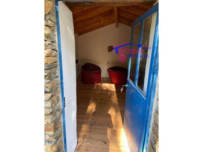 Image No.12-5 Bed Farmhouse for sale