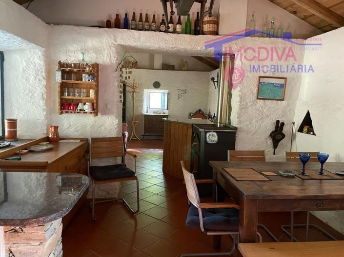 Image No.15-5 Bed Farmhouse for sale