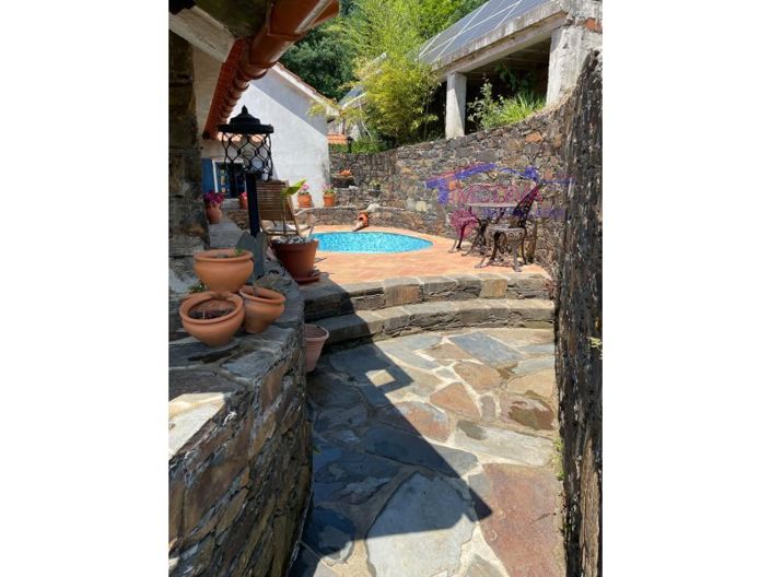 Image No.21-5 Bed Farmhouse for sale