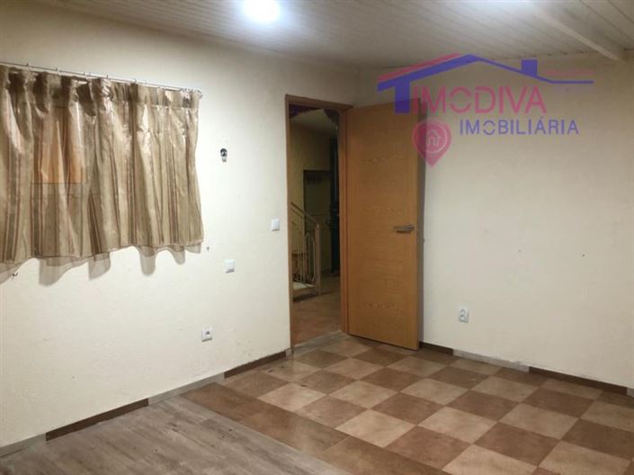 Image No.10-6 Bed House for sale