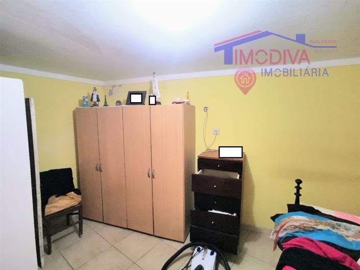 Image No.8-3 Bed House for sale