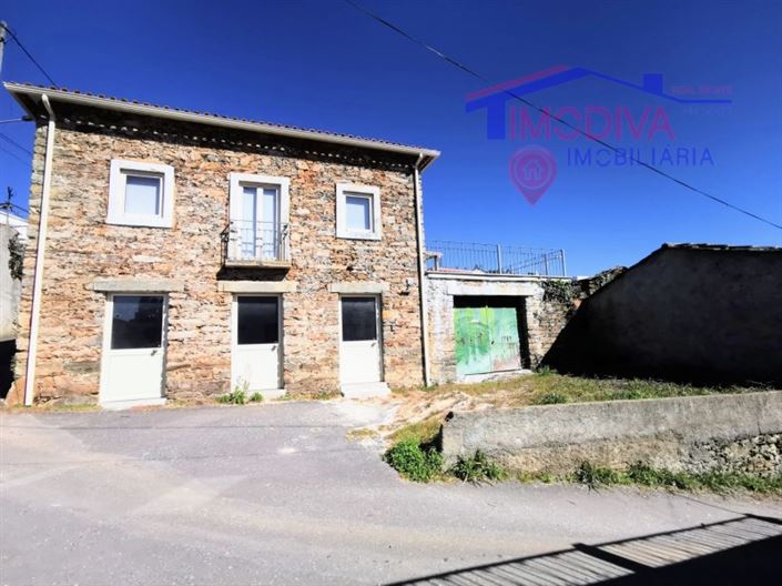 Image No.1-4 Bed House for sale