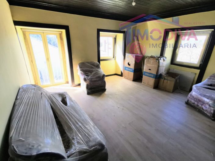 Image No.10-4 Bed House for sale