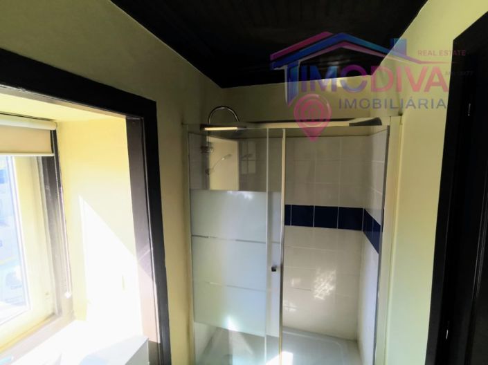 Image No.17-4 Bed House for sale