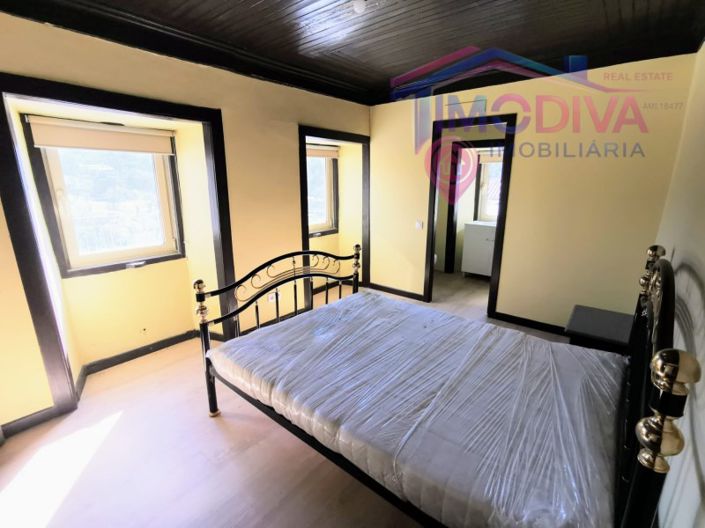 Image No.18-4 Bed House for sale