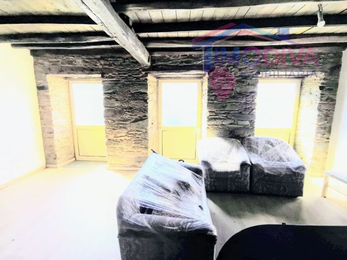 Image No.8-4 Bed House for sale