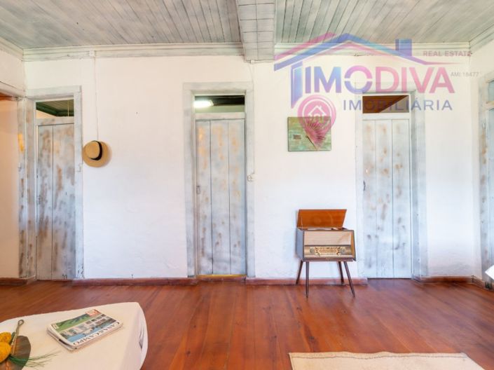 Image No.8-4 Bed House for sale