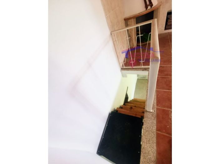 Image No.18-2 Bed Farmhouse for sale