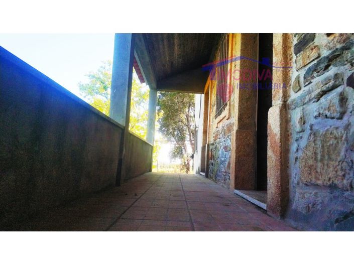 Image No.27-2 Bed Farmhouse for sale