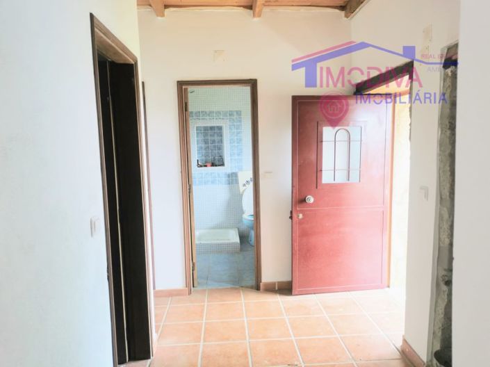 Image No.8-2 Bed Farmhouse for sale