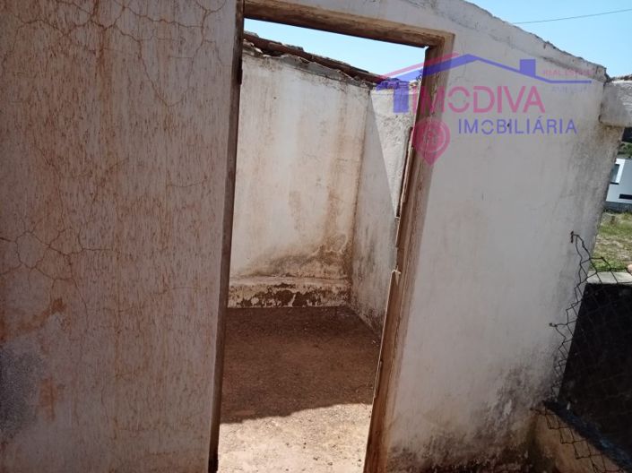 Image No.19-3 Bed Farmhouse for sale