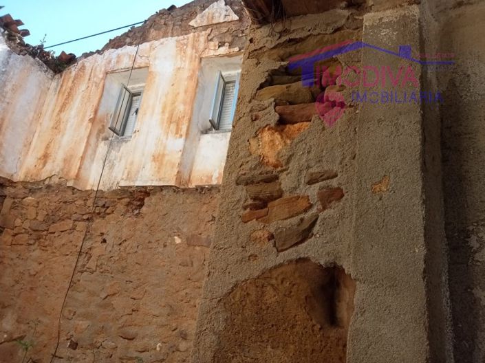 Image No.26-3 Bed Farmhouse for sale