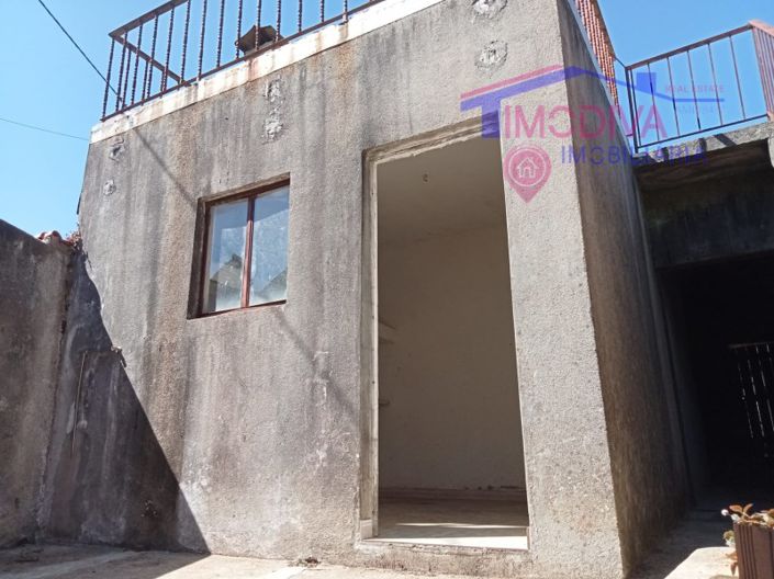 Image No.29-3 Bed Farmhouse for sale