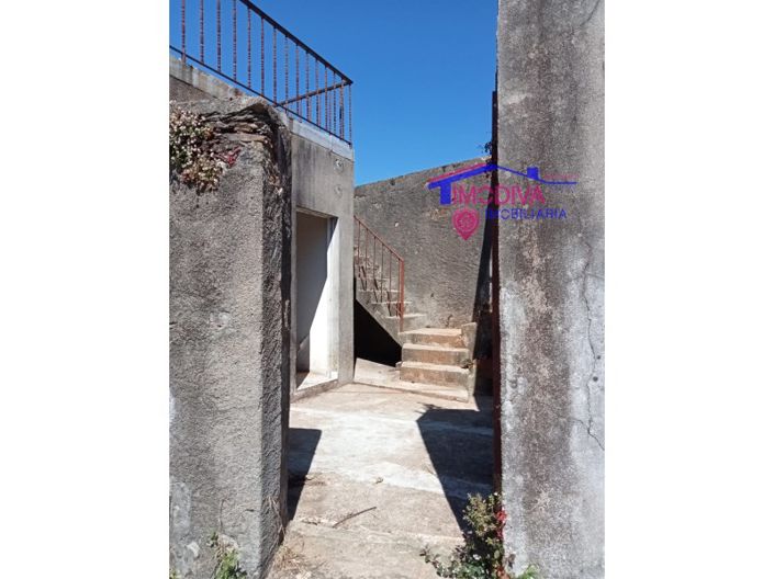 Image No.6-3 Bed Farmhouse for sale