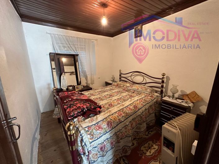 Image No.12-3 Bed House for sale