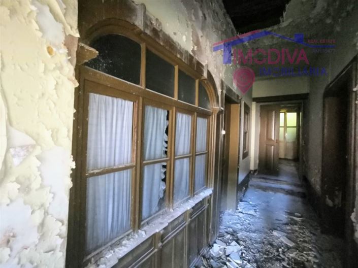 Image No.7-4 Bed House for sale