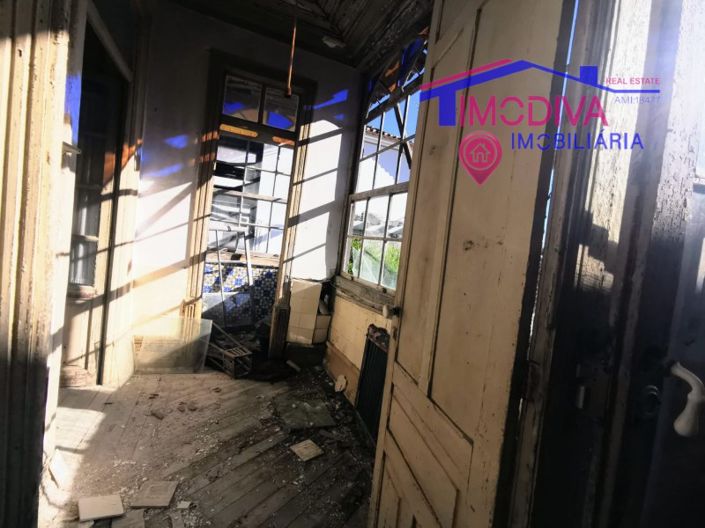 Image No.8-4 Bed House for sale