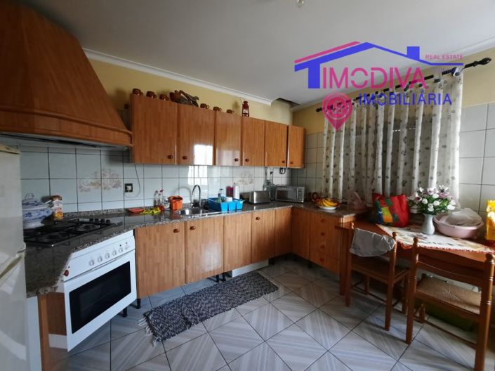 Image No.18-5 Bed House for sale