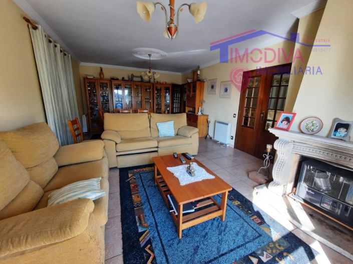 Image No.20-5 Bed House for sale