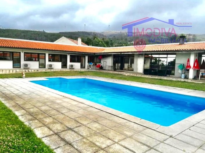 Image No.1-4 Bed House for sale