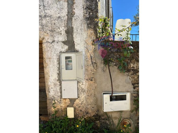 Image No.8-2 Bed House for sale